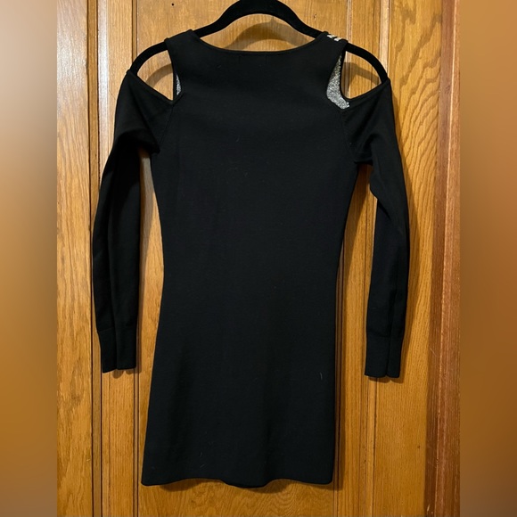 Cache Black and Gold Metallic Cold Shoulder Tunic Top Size XS - Picture 5 of 5